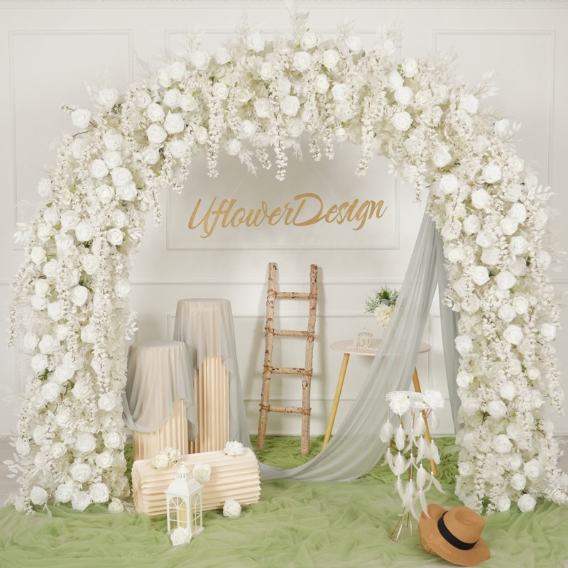 Table Runner - 5D高級ホワイトローズとカスミソウの造花を使ったウェディングフラワーランナーアレンジメント、テーブルセンターピース、ジプソフィラフラワーウォール